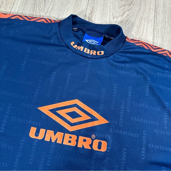 Vintage 90s Umbro all-over print t-shirt Size Medium - Picture 3 of 13